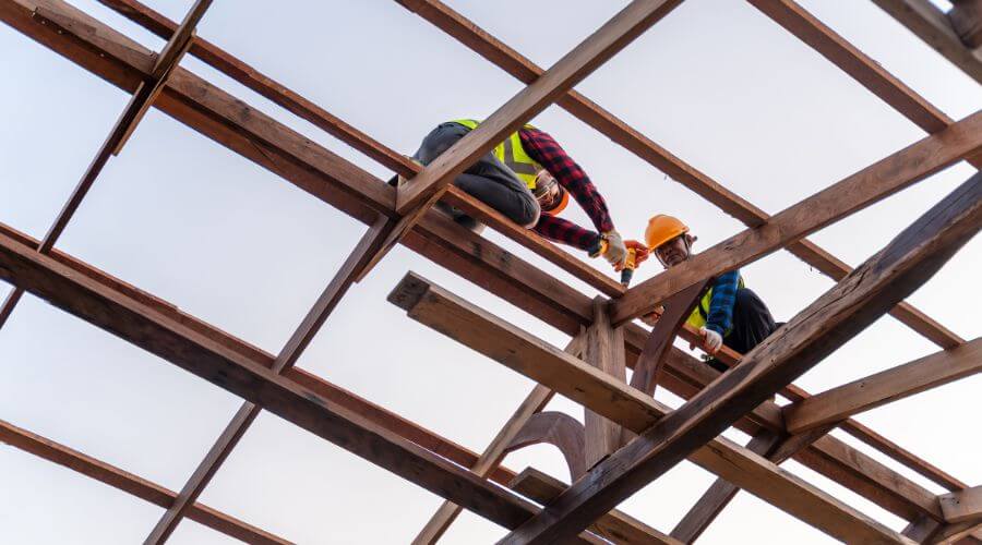 Professional gutter cleaning services in Bellevue, TX